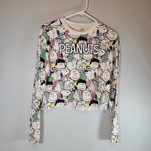 Peanuts Characters Sweatshirt Size M Long Sleeve White  Pit to Pit: 19"